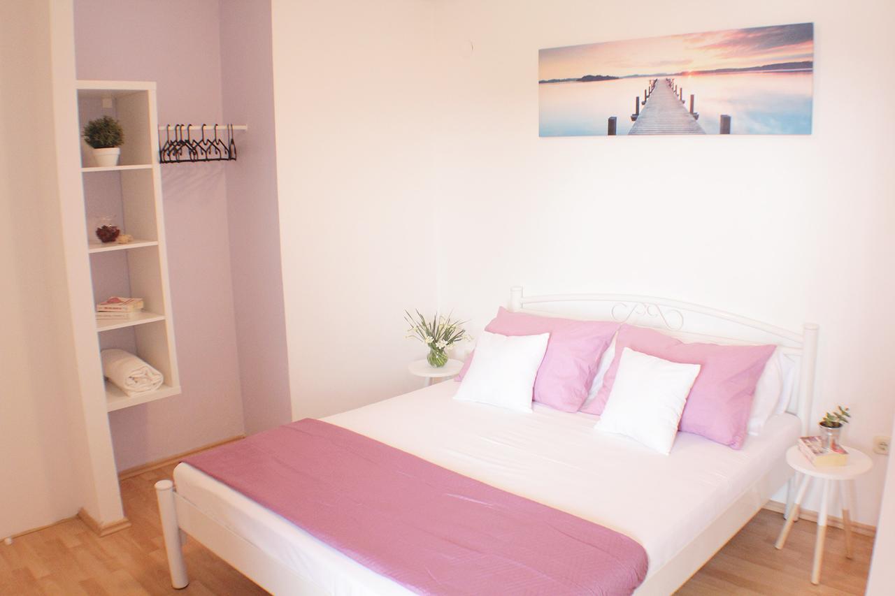 Apartmani Adrijan Krk Krk Town Eksteriør billede
