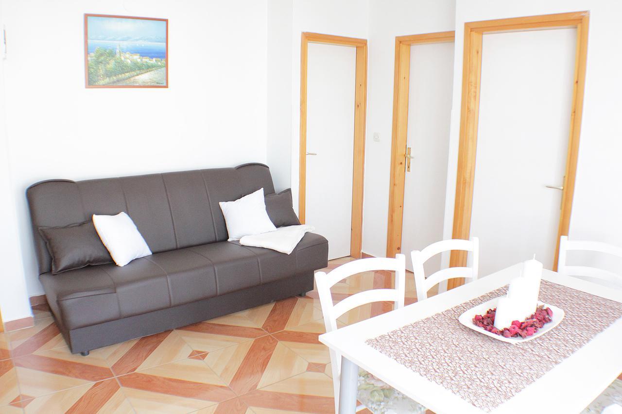 Apartmani Adrijan Krk Krk Town Eksteriør billede